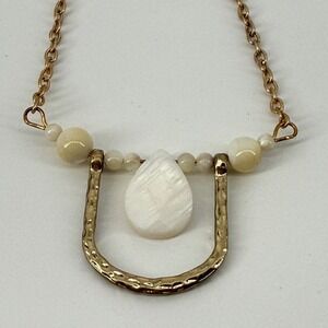 Gold Tone Hammered Horseshoe Bohemian Necklace White Teardrop Stone Beads Y2K